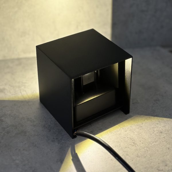 Zidna lampa Kira LED 6W